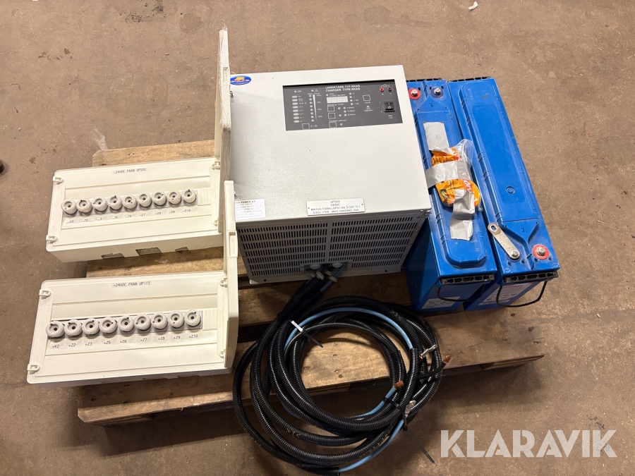 Likriktare 24 V RKA Power RKAS 24/100 med backup batterier och kopplingslådor