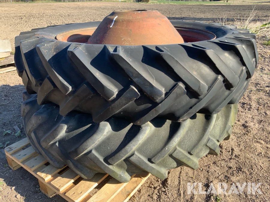 Lantbruksdäck Volvo BM Boxer 13.6-38