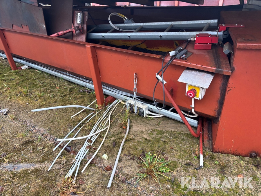 Flismagasin med matningsanläggning ca 120 m3