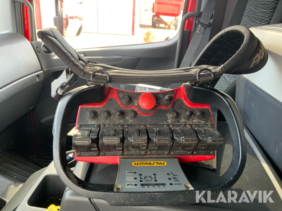 Kranbil Mercedes-Benz Atego 1627