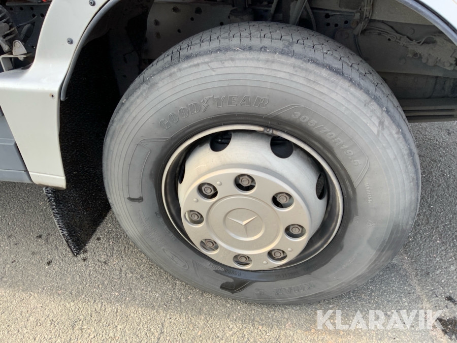 Kranbil Mercedes-Benz Atego 1627