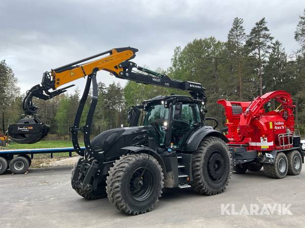 Traktor Valtra Q305 komplett för skogsbruk