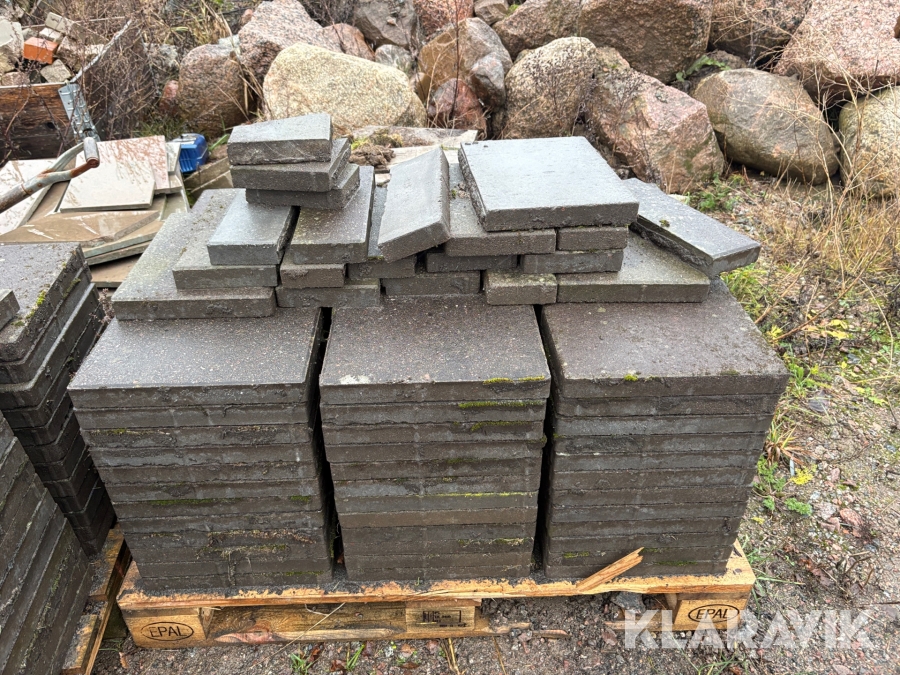 Betongplattor 35x35 ca 120st