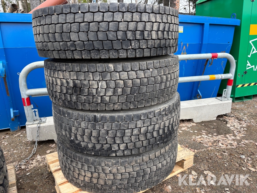 Lastbilsdäck Yokohama 704R 4 st