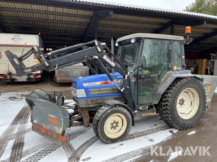 Traktor med lastare Iseki TK546