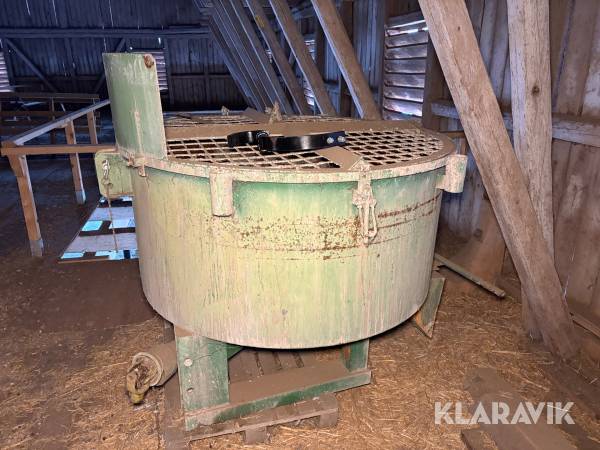Betongblandare Kellfri 800L traktordriven