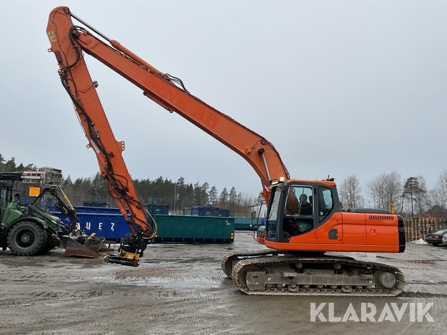 Grävmaskin långgrävare Doosan DX225SLR Tiltrotator och GPS
