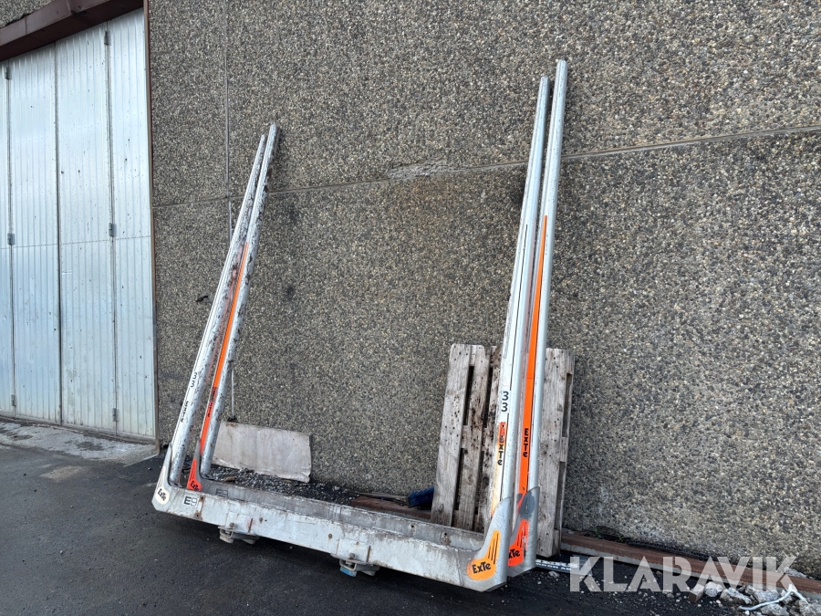 Timmerbankar EXTE E9 2st med stöttor
