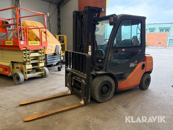 Motviktstruck Toyota Tonero 25 8FDF25 2WD