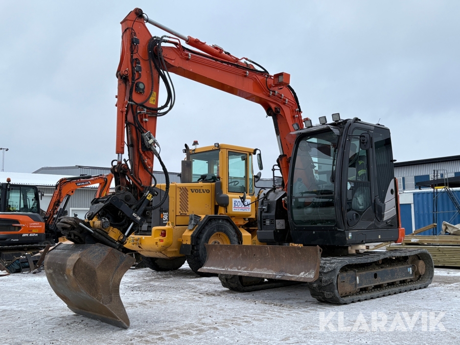 Bandgrävare Hitachi ZX85 US-5A med 10 redskap