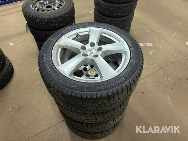 Hjul Dezent 235/45r17 4st 