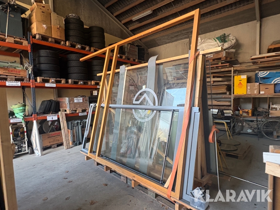 Invändig skjutdörr glas med sidoglas