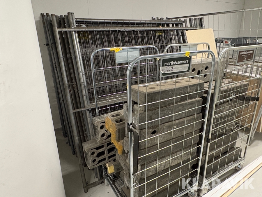 Byggstängsel med fötter