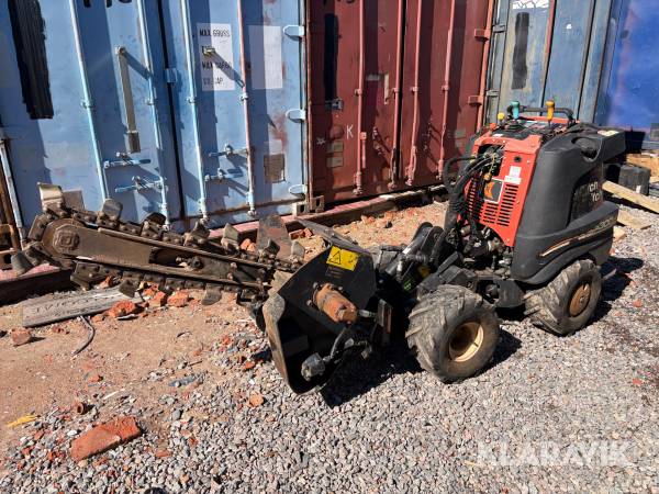 Redskapsbärare Ditch Witch Zahn R300 med redskap