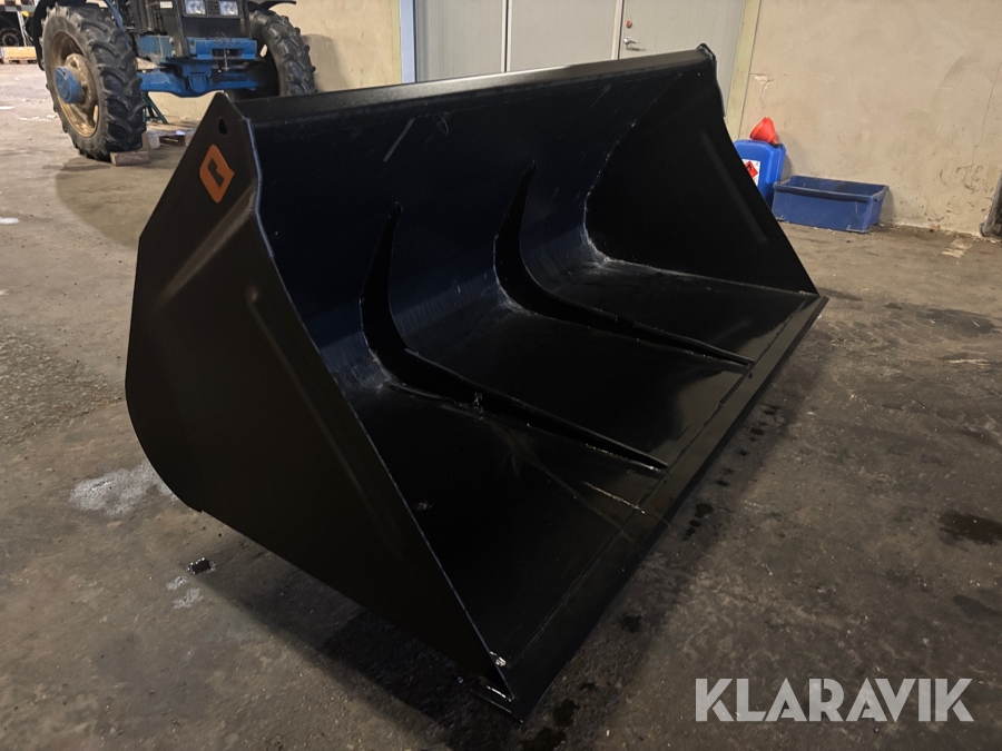 Lättmaterialskopa Ålö / Quicke 220 vs 2200mm SMS/ Trima
