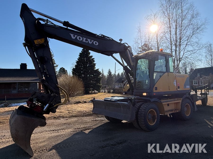Grävmaskin Volvo EW160P med vagn