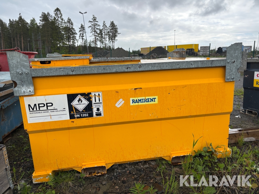 Bränsletank med ADR MPP 30TCGMILJÖLÅDA