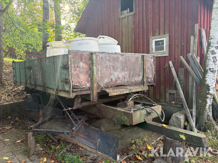 Tippvagn trevägstipp med drift