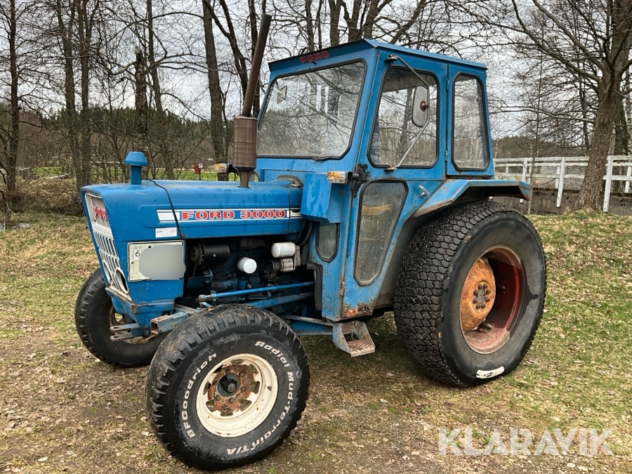 Veterantraktor Ford 3000 -75 + plog