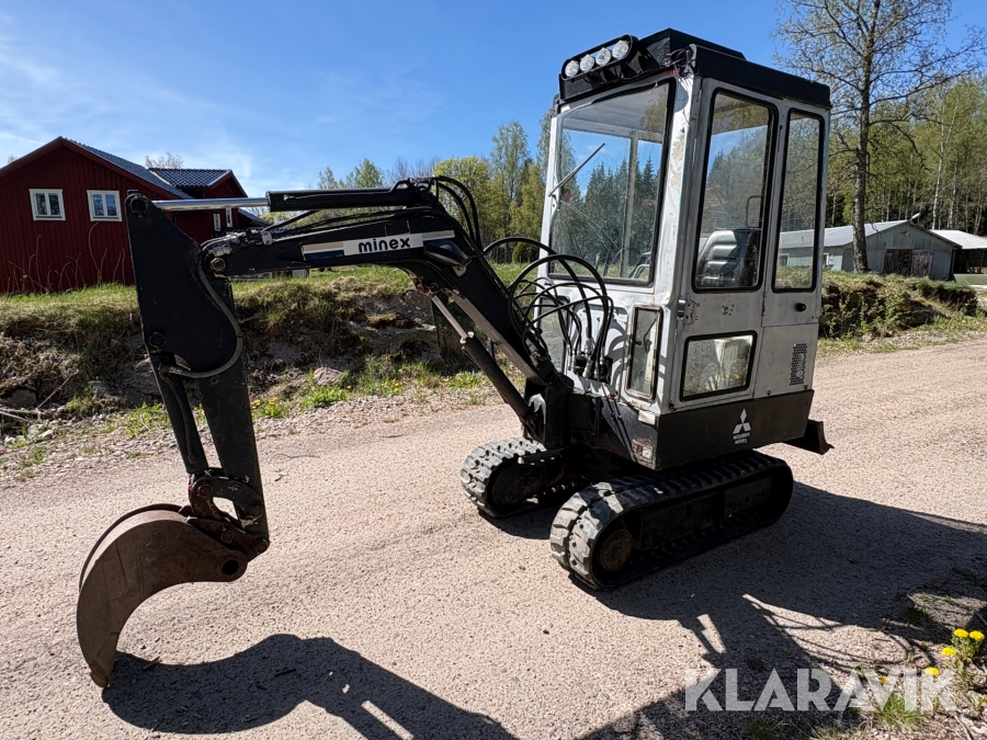 Grävmaskin Nissan Minex M106T