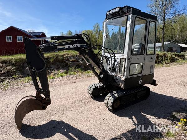 Grävmaskin Nissan Minex M106T