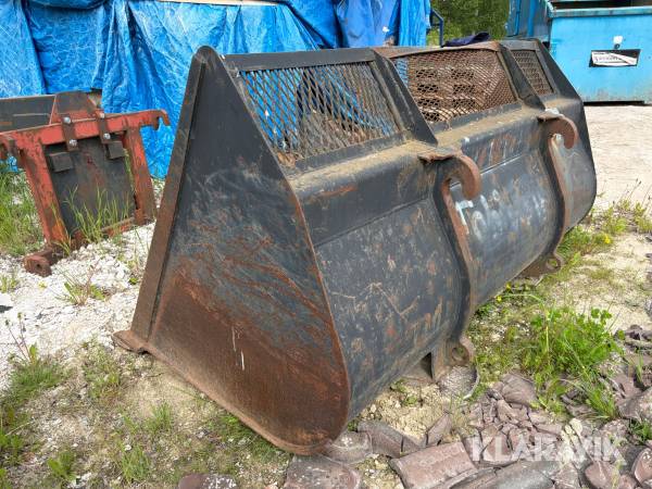 Lättmaterialskopa ca 2,4 m med Stora BM fäste