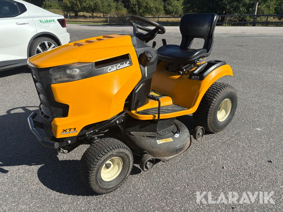 Åkgräsklippare Cub Cadet XT1