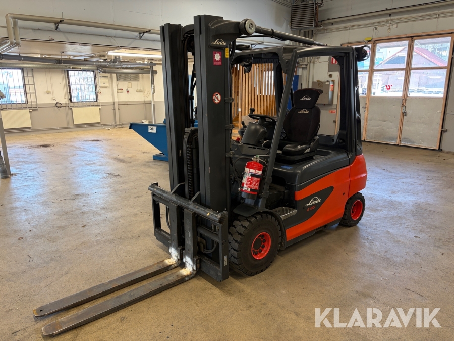 Motviktstruck Linde E30-01