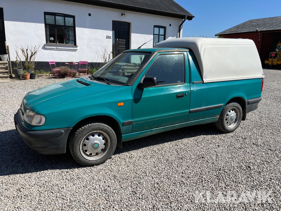 Transportbil Skoda Pickup LX 1.6 med flakkåpa