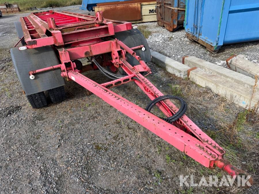 Lastväxlarvagn Briab S2P-20-77 med traktordrag
