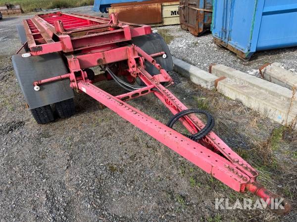 Lastväxlarvagn Briab S2P-20-77 med traktordrag