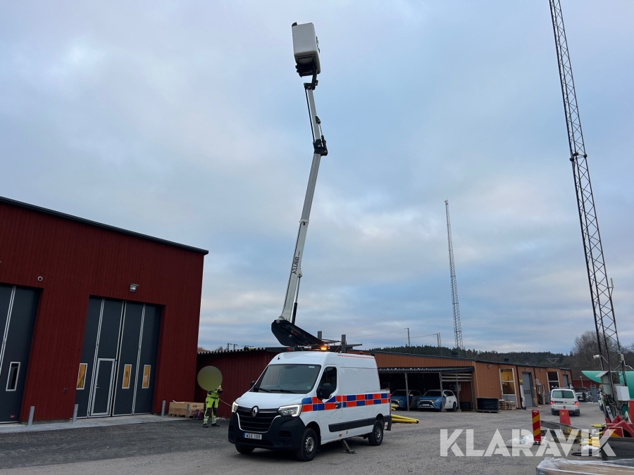 Skåpbil Renault Master 3,5T 2,3 dCi med personlift