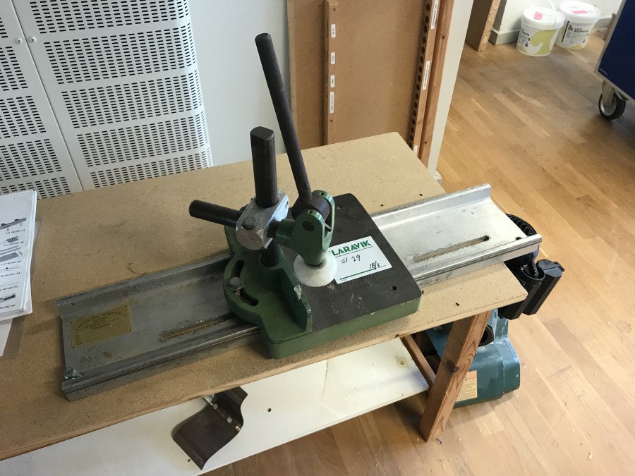 Släde till bordsfräs