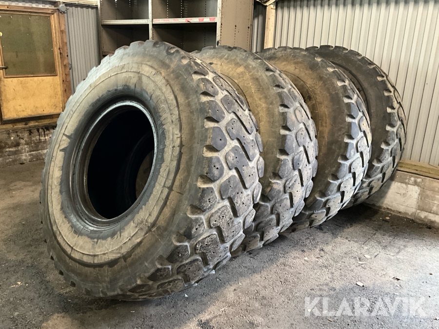 Entreprenaddäck Michelin 20.5R25 4 st