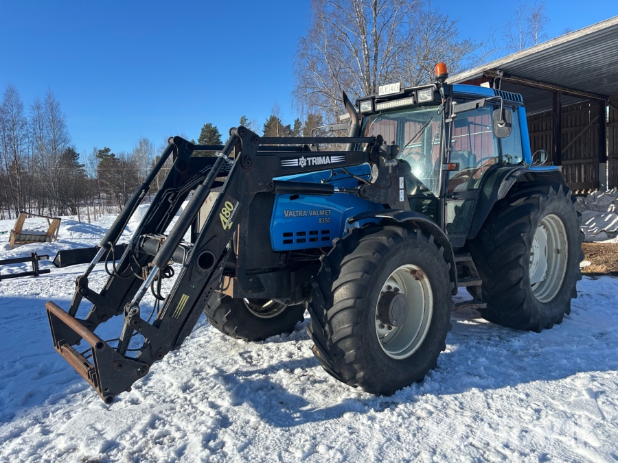 Traktor Valtra Valmet 8350 med lastare