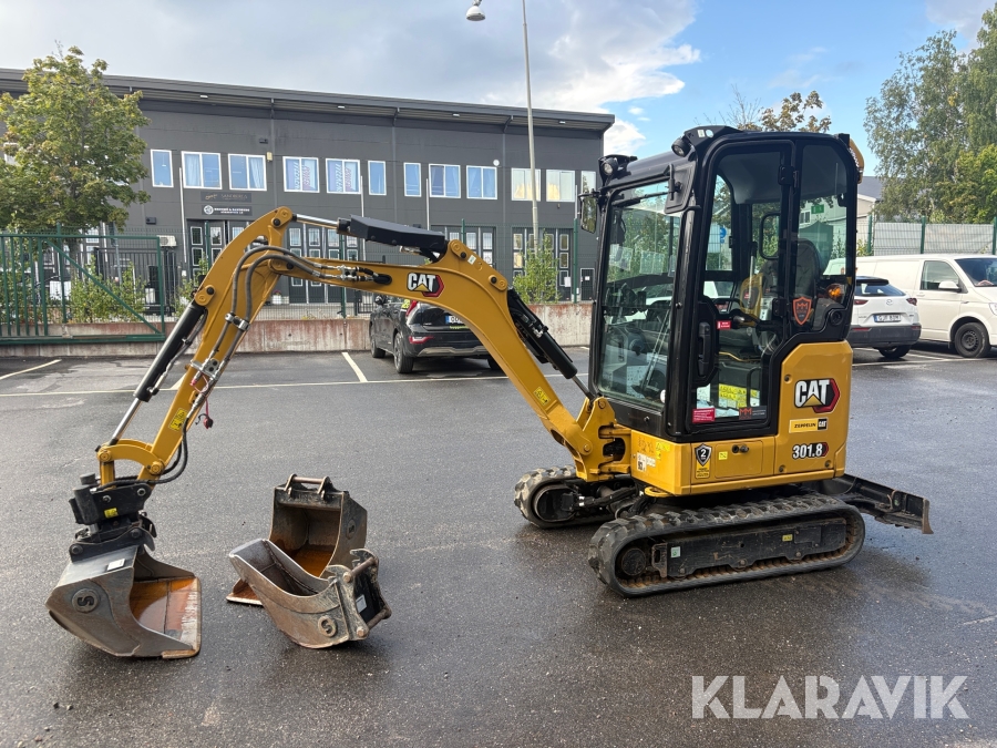 Grävmaskin CAT 301.8 med skopor