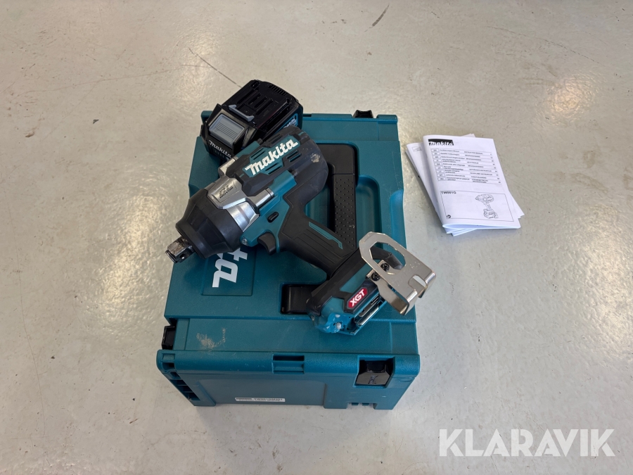 Mutterknack Makita TW001GM201 med ett 40v batteri
