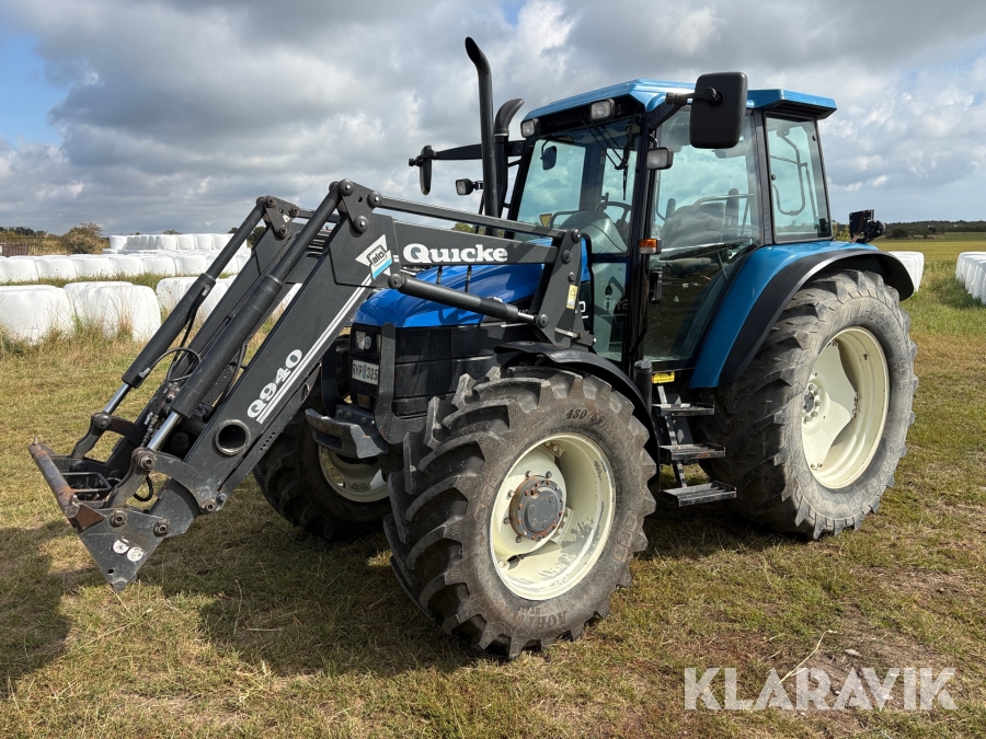 Traktor New Holland TS110 med lastare