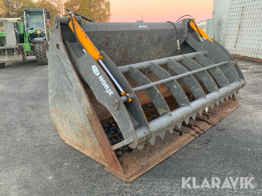 Klämskopa Norje N397 3000l Stora BM