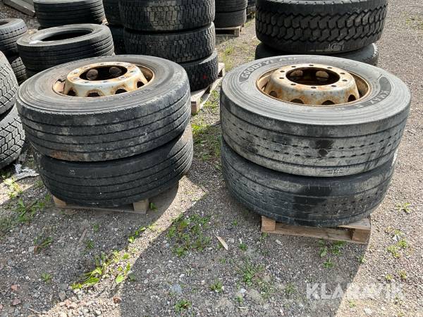 Lastbilsdäck Goodyear & Nokian 315/70R22,5 4st