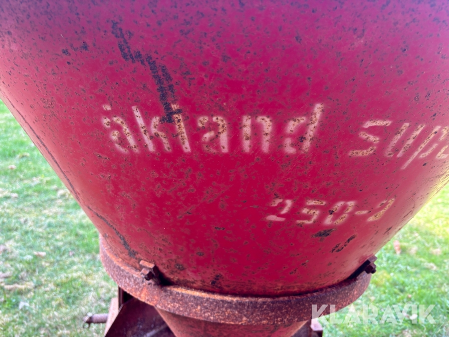 Konstgödselspridare Åkland Superior 250-2