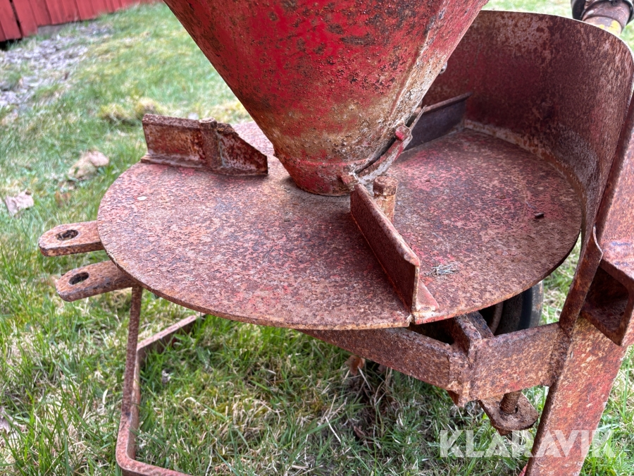 Konstgödselspridare Åkland Superior 250-2